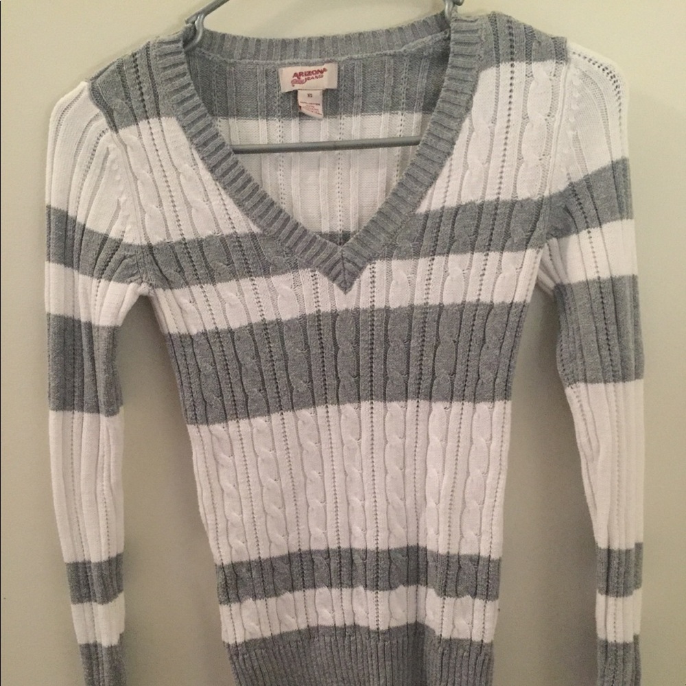 Arizona White & Grey stripe shirt 🌻